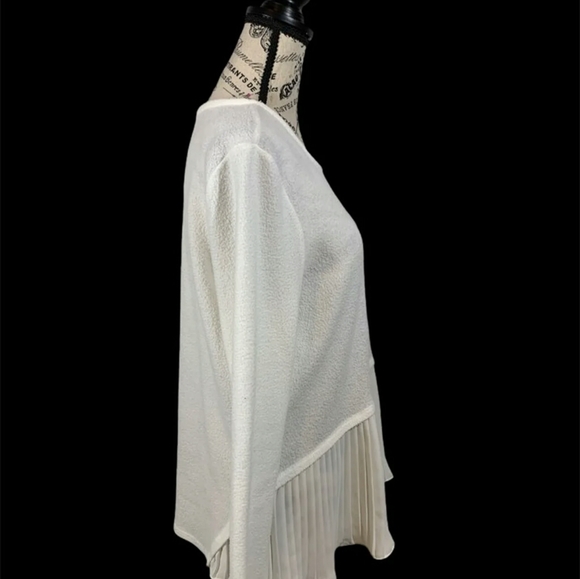 Lauren Conrad large white blouse - Picture 3 of 6